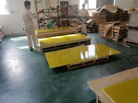 Tavola di isolamento elettrico con elevata resistenza elettrica e bassa permeabilità relativa